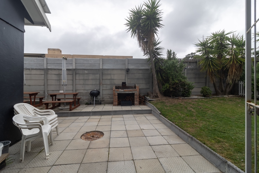 4 Bedroom Property for Sale in Ruwari Western Cape